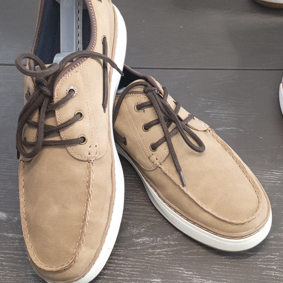 Sperry Other - Sperry Men's 10M Tan Vanvas Boat Shoes.  Like NEW!!!